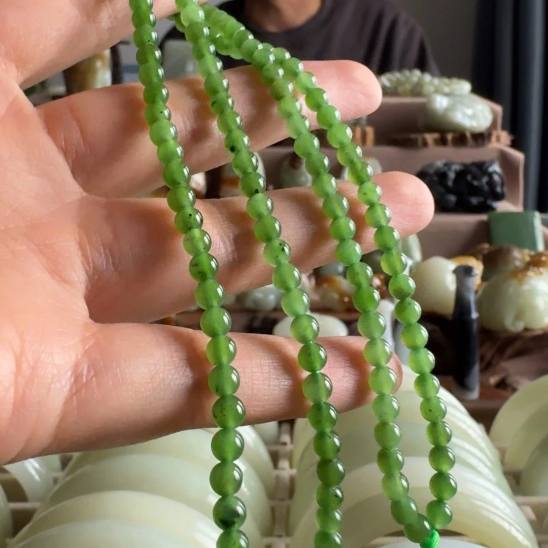 和田玉（糖玉）未镶嵌颈饰