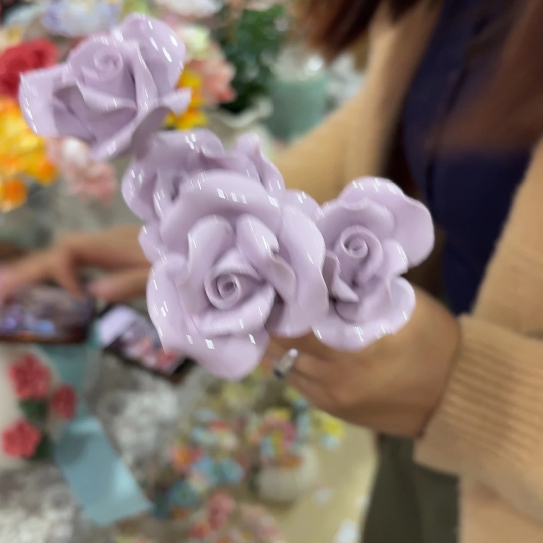 4根陶瓷花朵拍满20元发货，退款拉黑