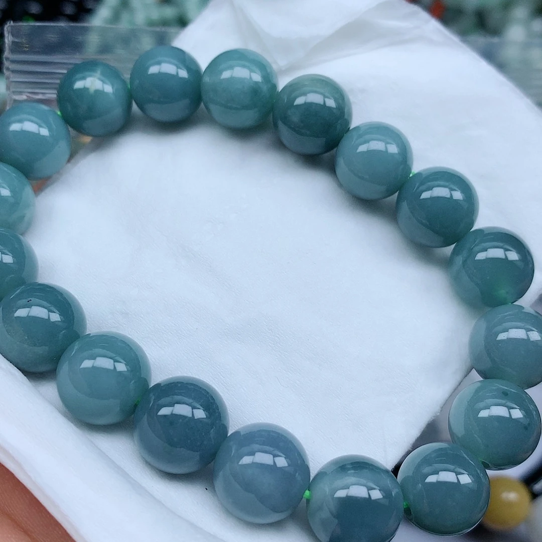 翡翠颈饰未镶嵌珠子