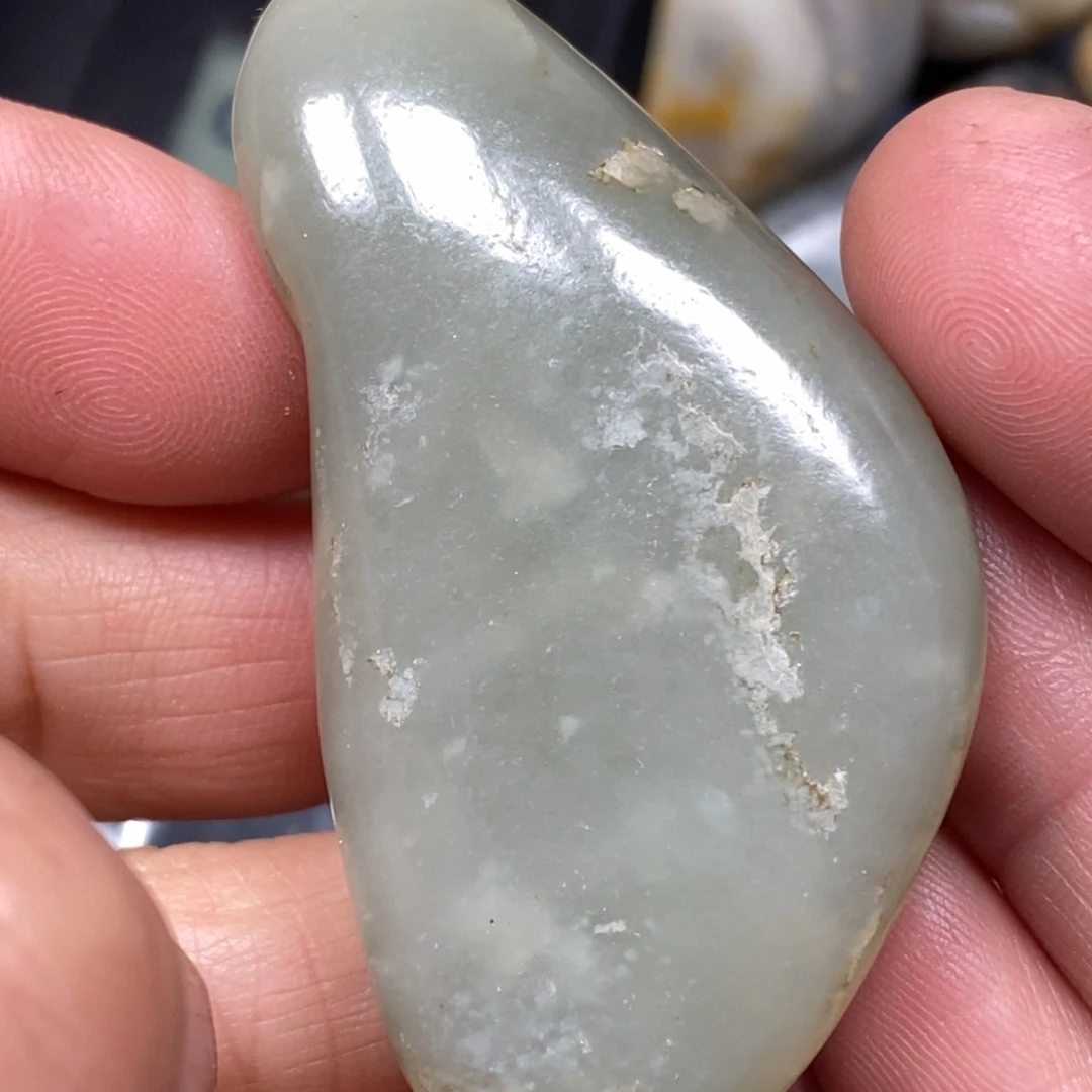 和田玉挂件足铂镶嵌