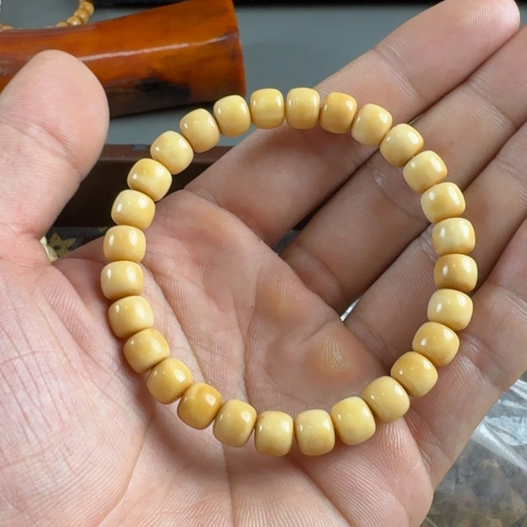 龙眼菩提吊坠手串