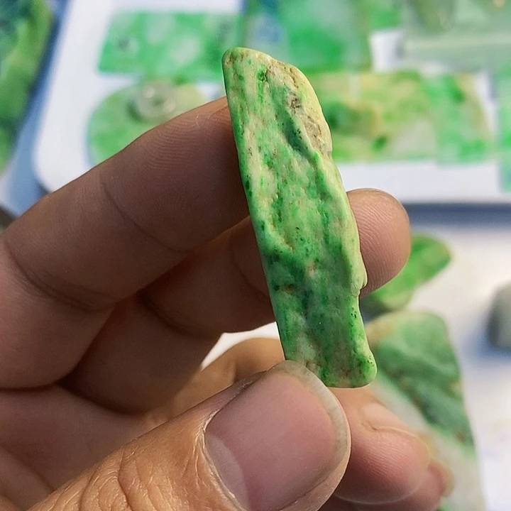 ห***ล翡翠散珠天然翡翠A货挂件