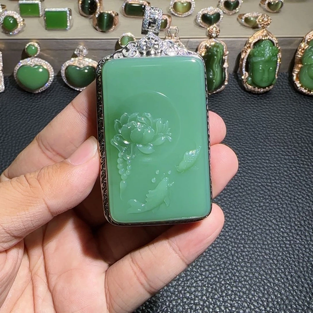 未镶嵌和田玉挂件麟**璐