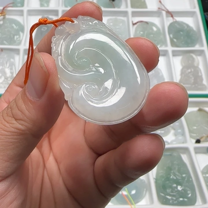 颈饰未镶嵌翡翠如意