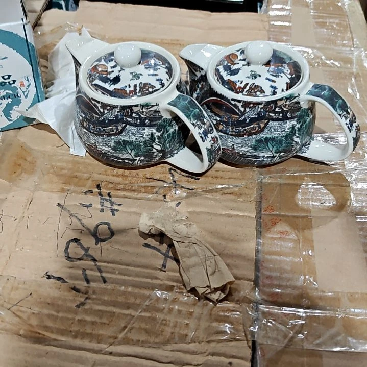 瓷片陶瓷盘子碗啥都有