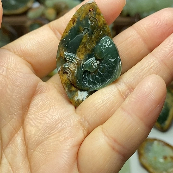 岫岩河磨玉（透闪石质玉）未镶嵌颈饰