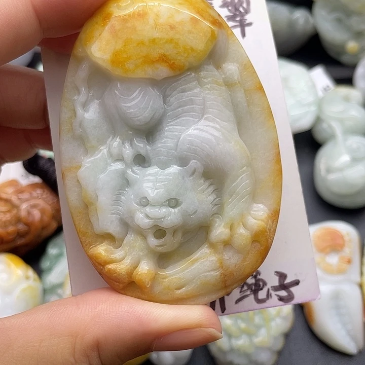 颈饰未镶嵌翡翠天然翡翠