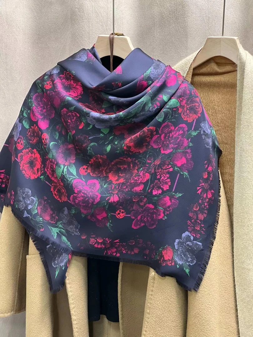 140斜纹绸方巾-暗夜朵朵 135cm丝巾010