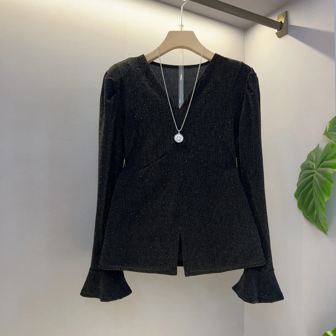 长袖t恤衬衫女V领喇叭袖修身洋气小衫