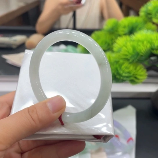 【闪购商品】翡翠手镯未镶嵌51.2