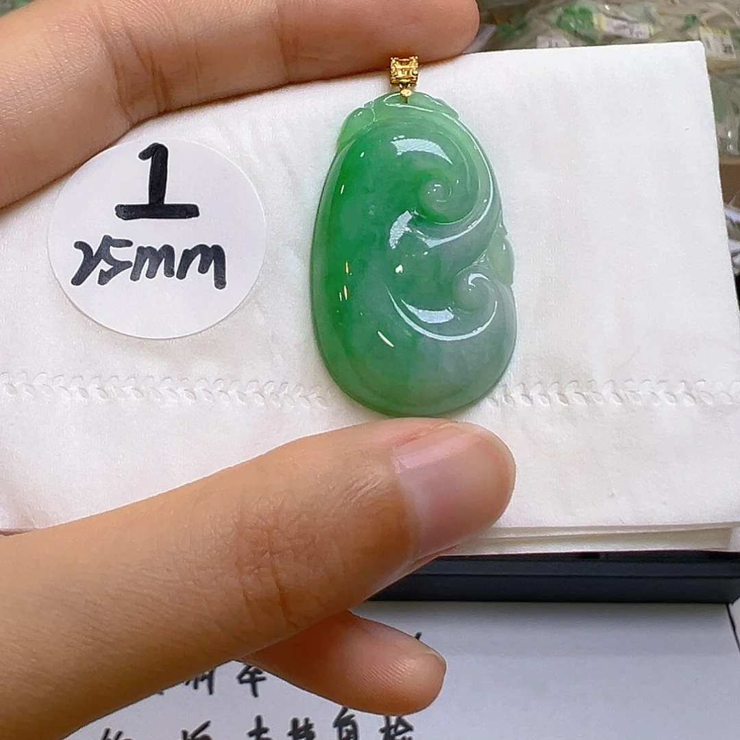 翡翠18K金镶嵌吊坠(不含链)我