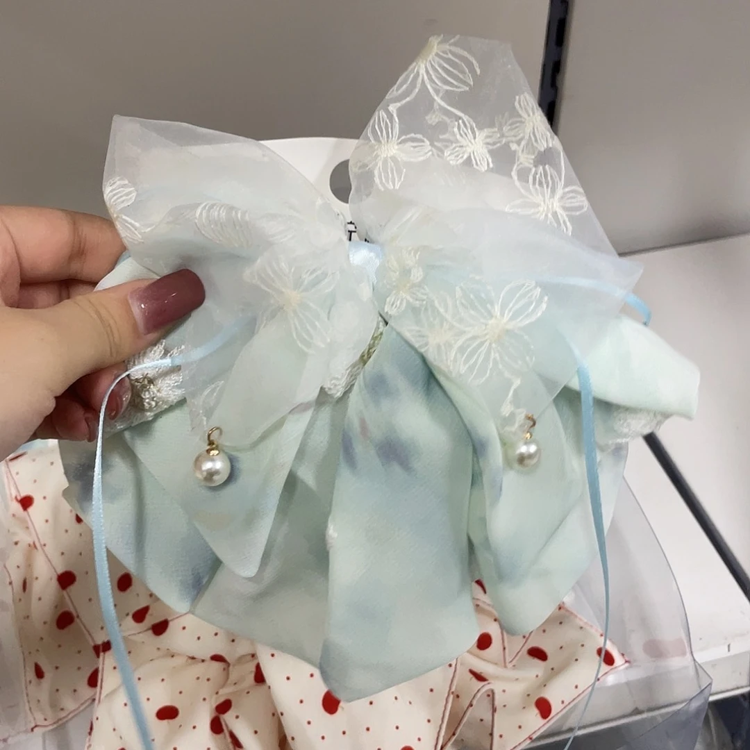 非金属亚克力蓝色刺绣