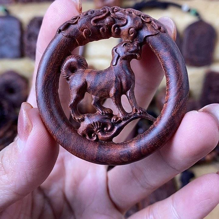 小***儿吊坠黄花梨/降香黄檀