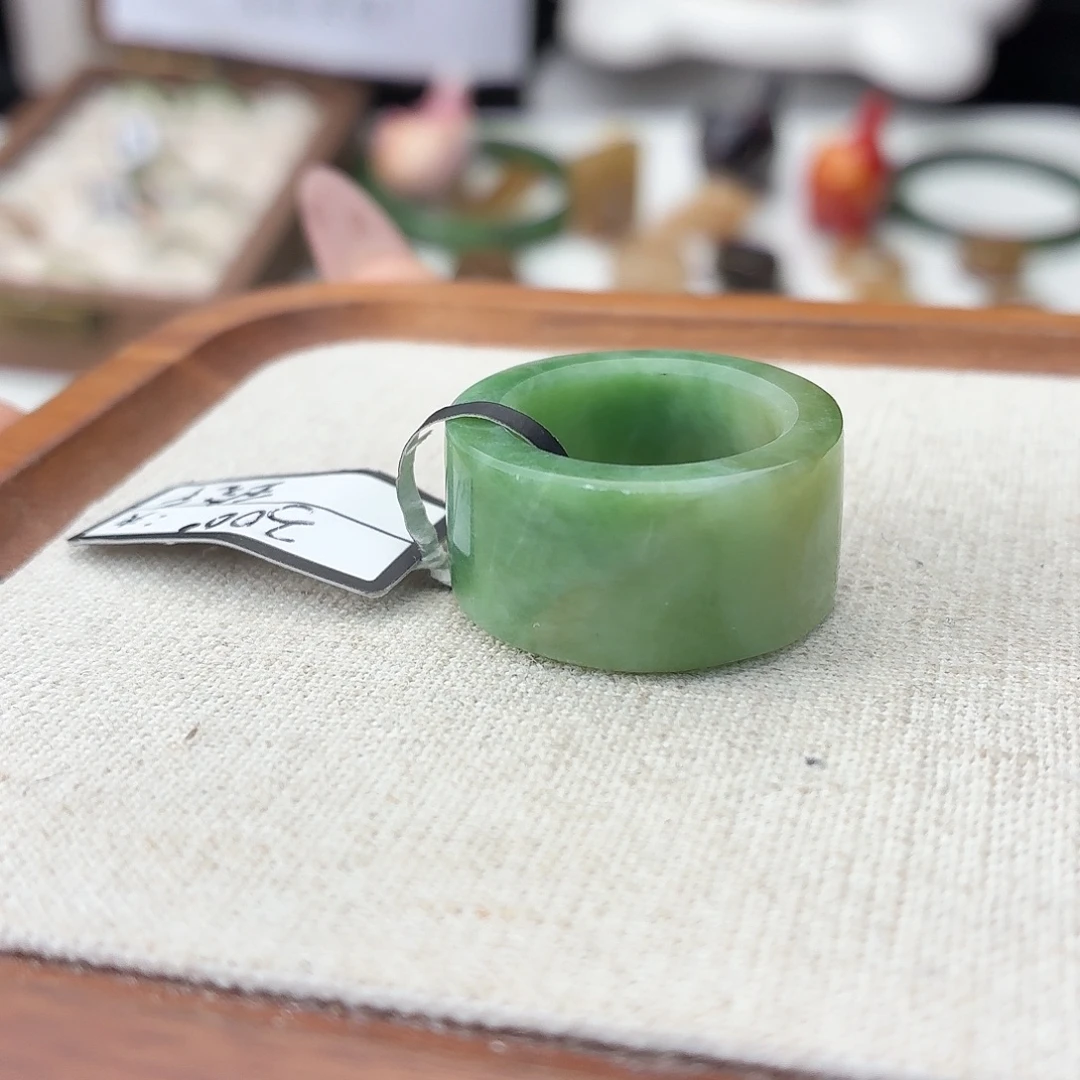 和田玉未镶嵌戒指c49黑羊洞直切16.8不退换