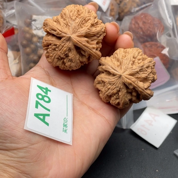 文玩核桃吊坠核桃