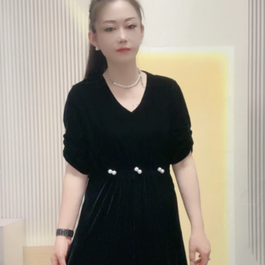 气质显瘦收腰鱼尾丝绒连衣裙时尚百搭