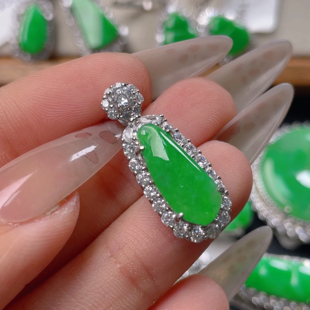 翡翠挂件银S925镶嵌翡翠