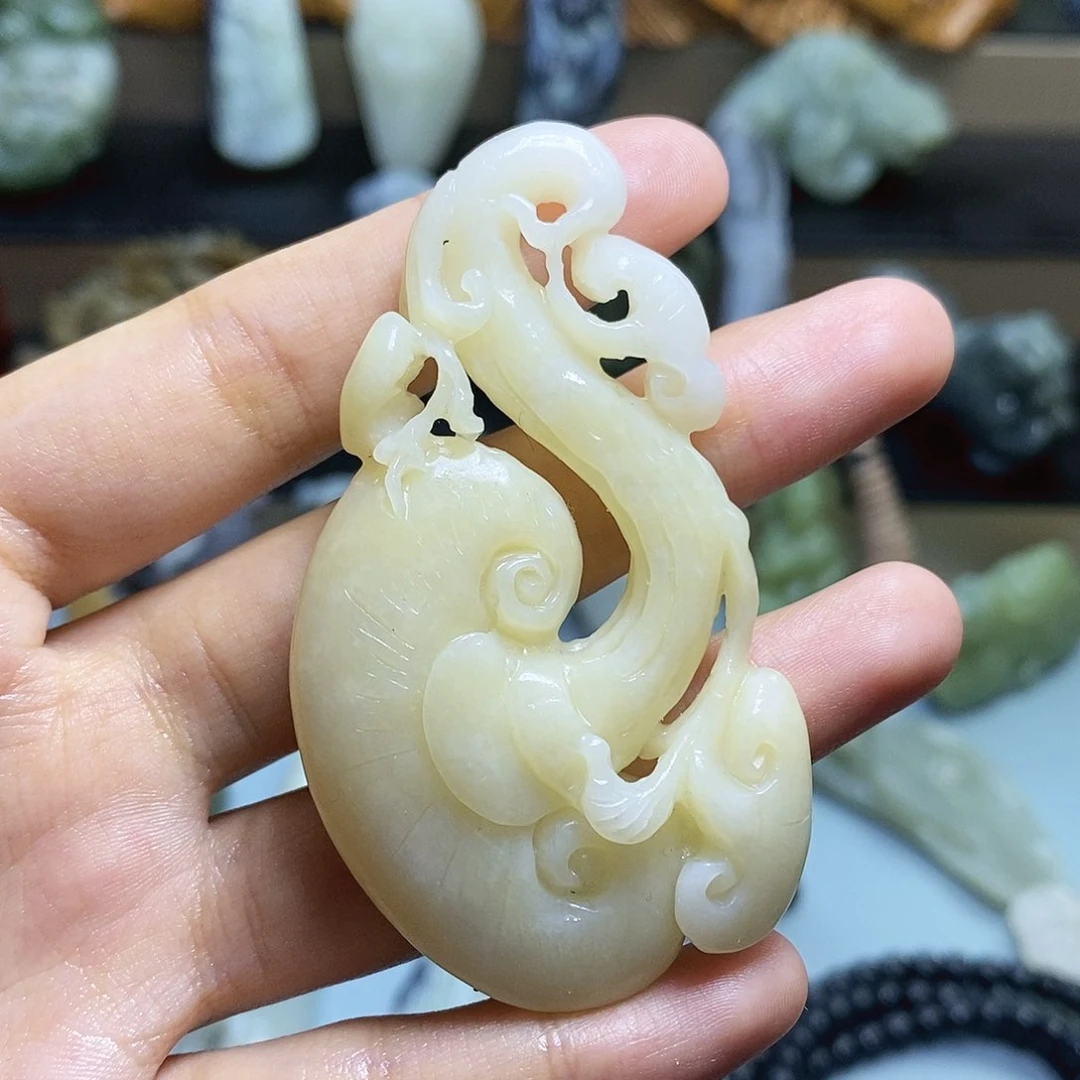 【闪购商品】颈饰未镶嵌和田玉风*?