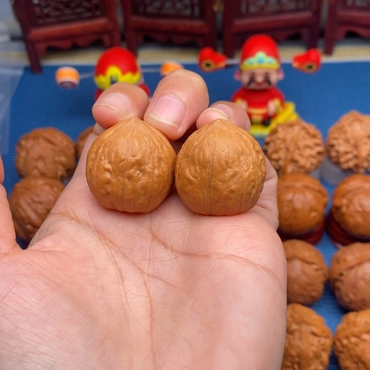 文玩核桃把件板栗