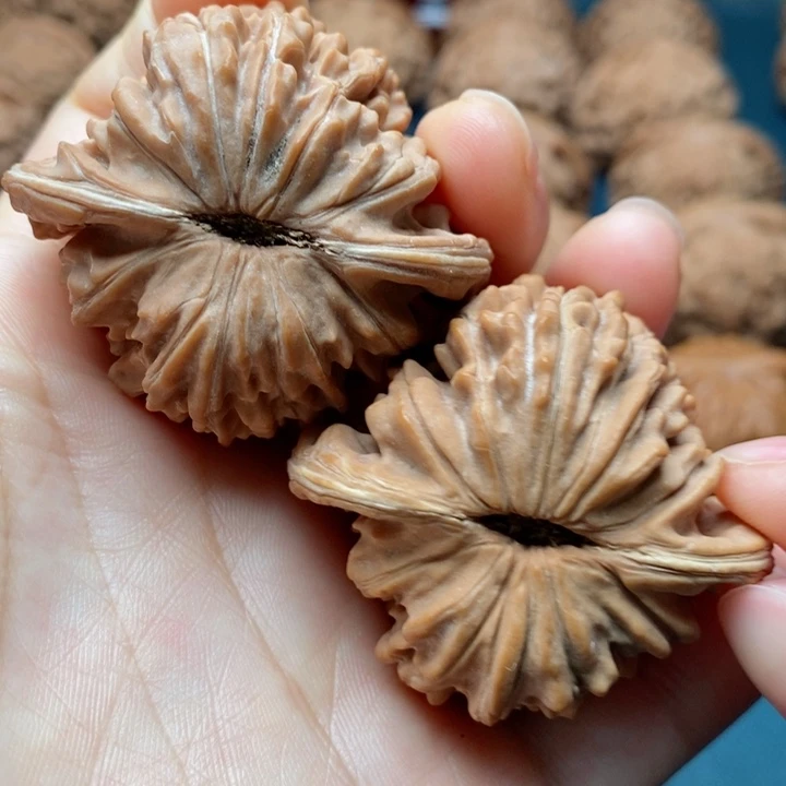 文玩核桃把件45四座楼