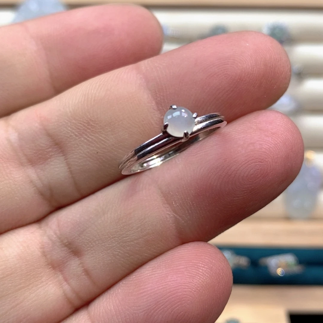 翡翠未镶嵌戒指翡翠