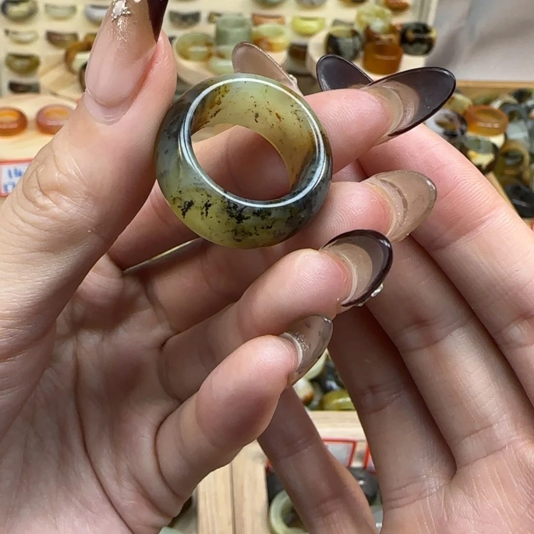 岫玉岫玉直切内径18.未镶嵌