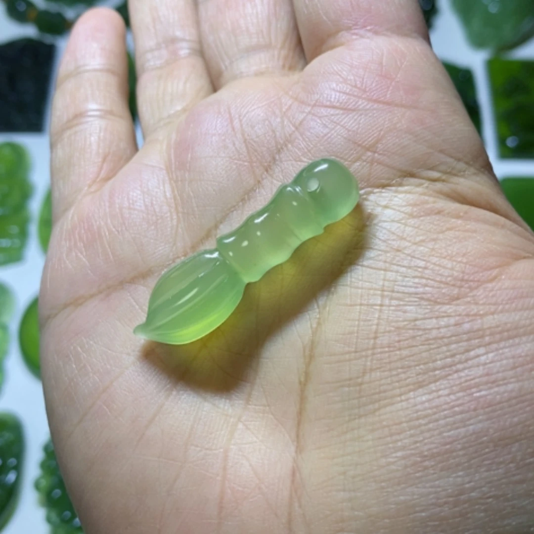【闪购商品】未镶嵌蛇纹石玉颈饰