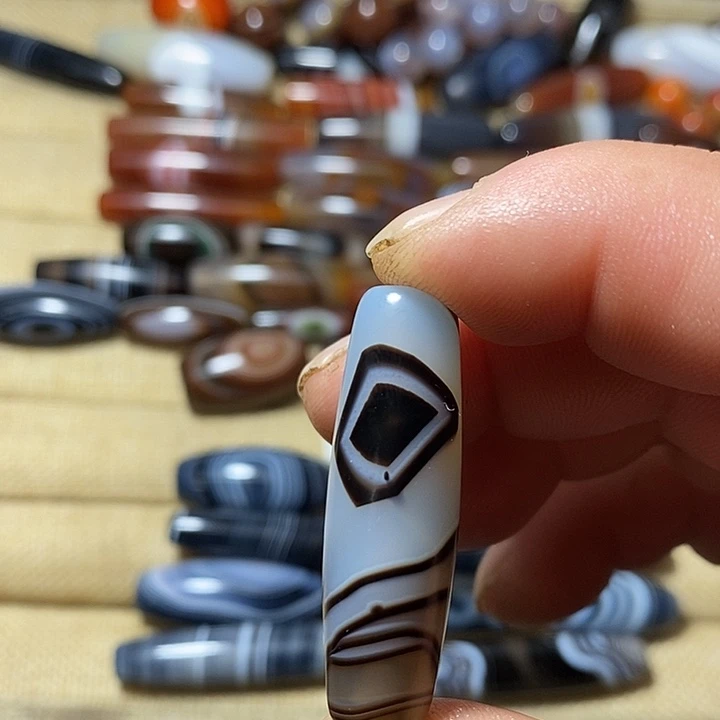 玛瑙/玉髓合金颈饰