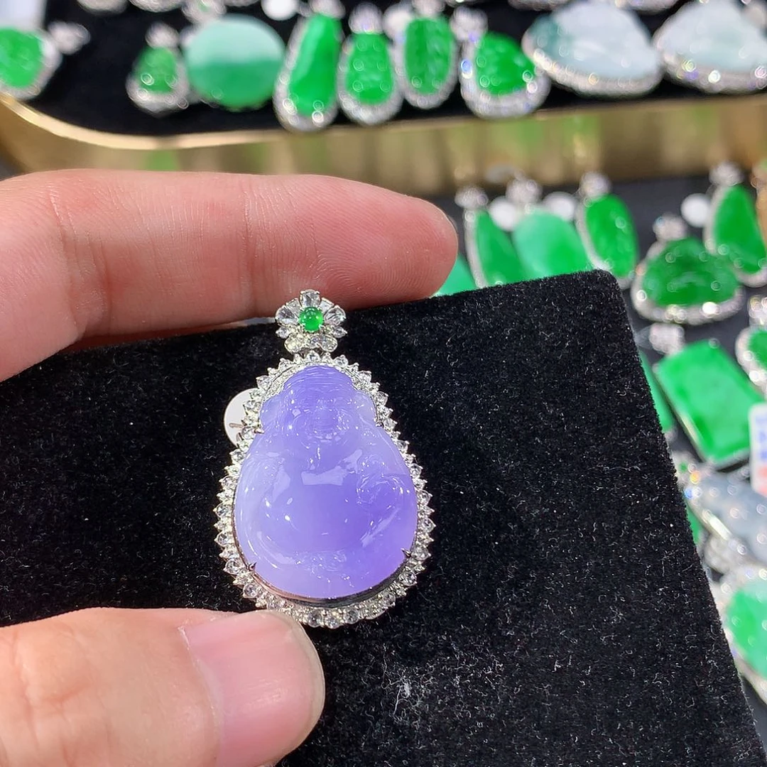 翡翠18K金镶嵌颈饰