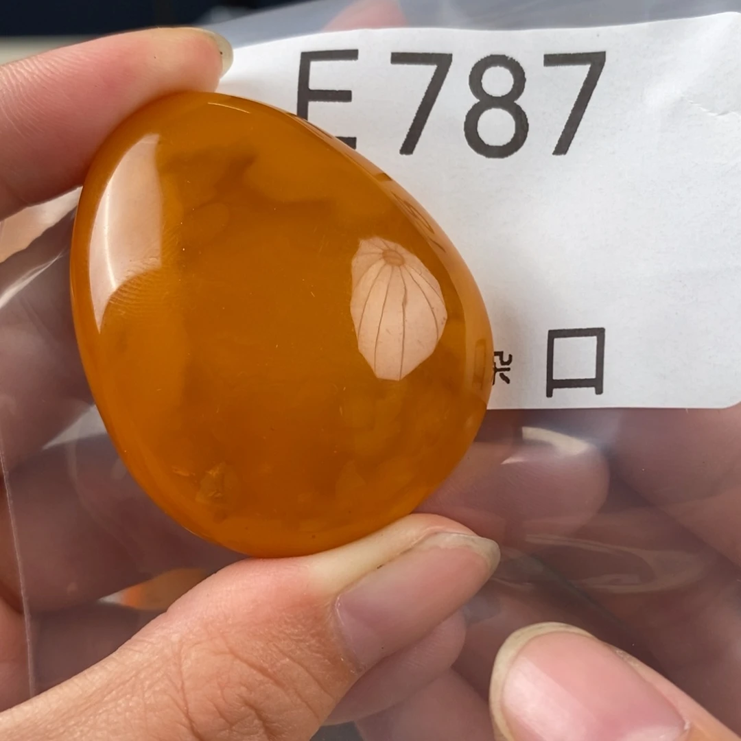 蜜蜡未镶嵌珠宝奇石