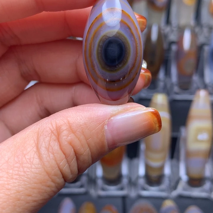 骑***江玛瑙/玉髓未镶嵌颈饰