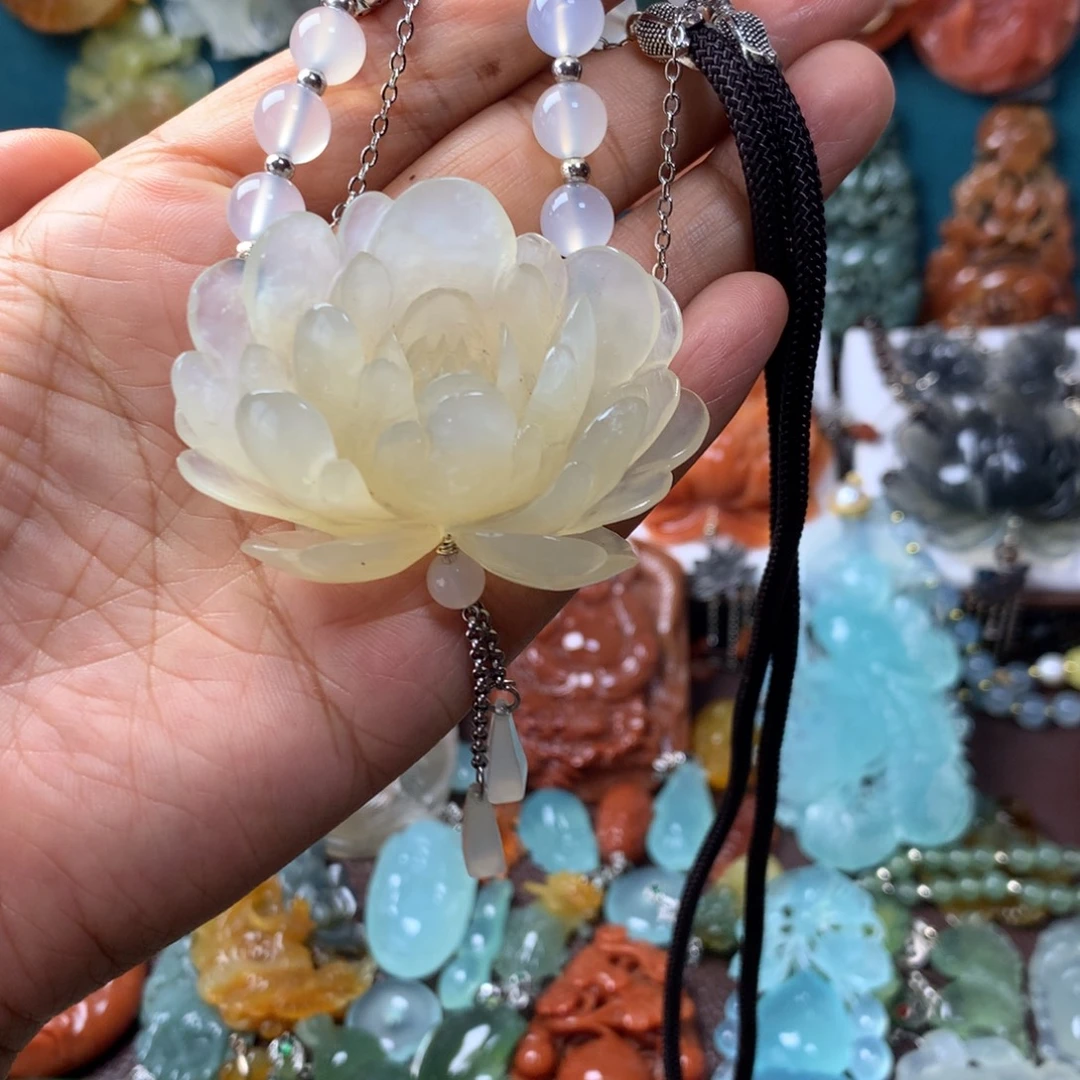 蛇纹石玉未镶嵌挂坠