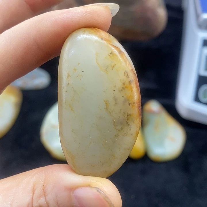 未镶嵌和田玉（糖玉）挂件
