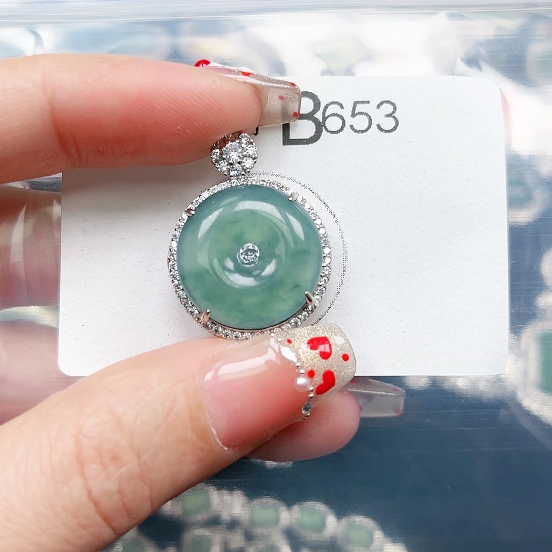 翡翠颈饰未镶嵌翡翠653