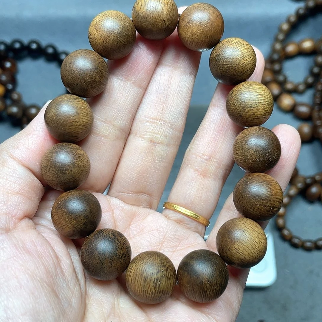 沉香手串芽庄红土白棋1.5