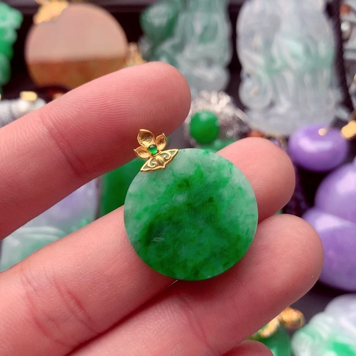 吊坠(赠链)未镶嵌翡翠a货
