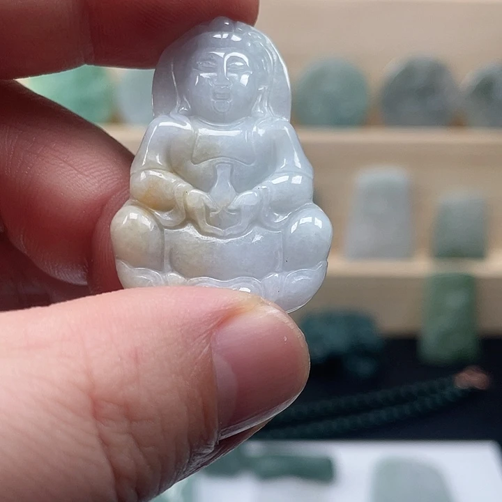 吊坠(赠链)未镶嵌翡翠24