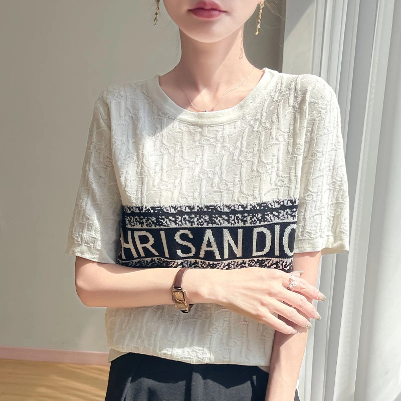 莱赛尔天丝浮雕字母提花经典撞色印花针织开衫女春秋小香风上衣