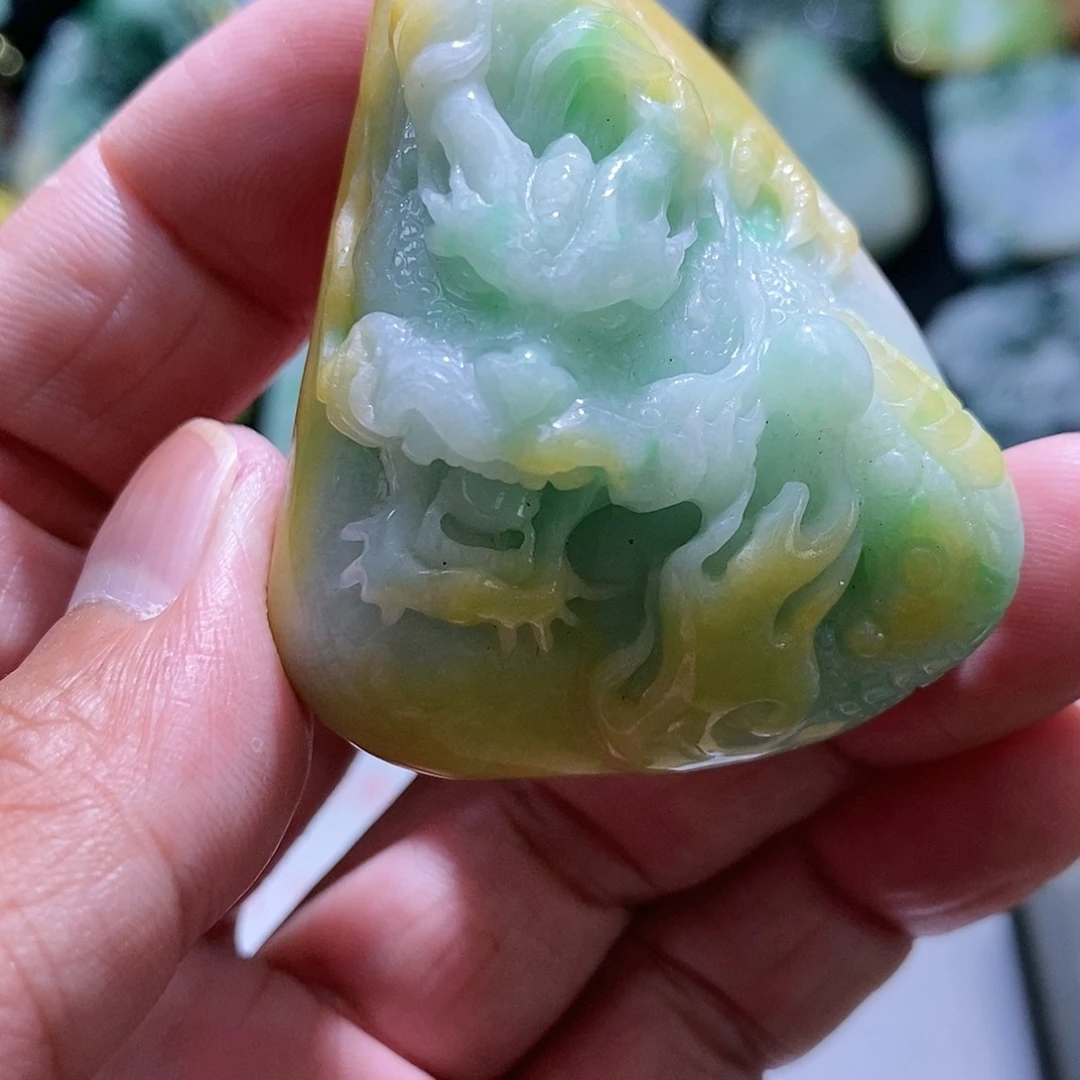 【闪购商品】翡翠颈饰未镶嵌111111111111111