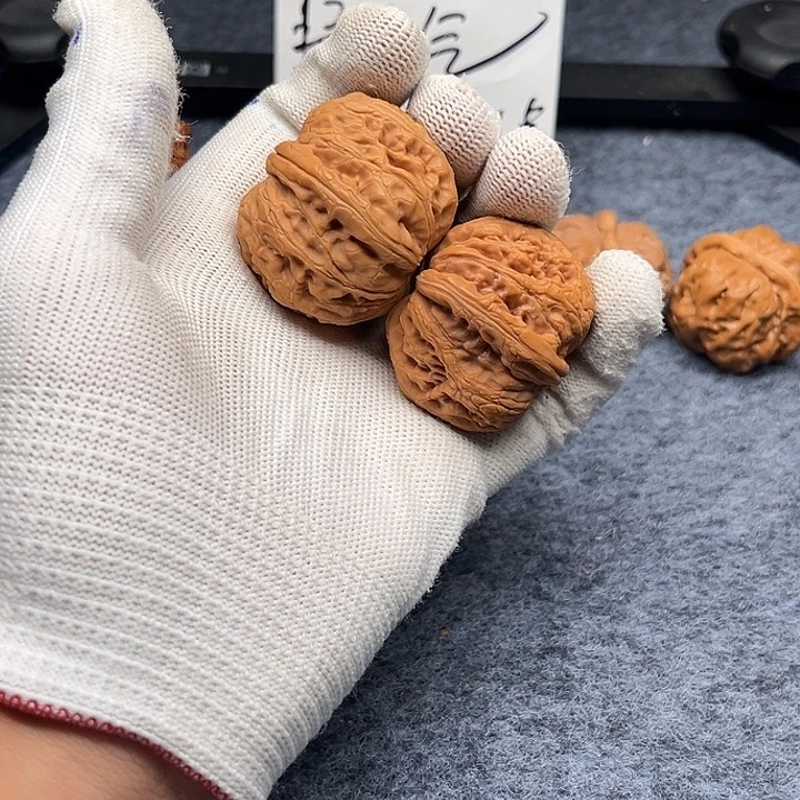 文玩核桃把件元宝