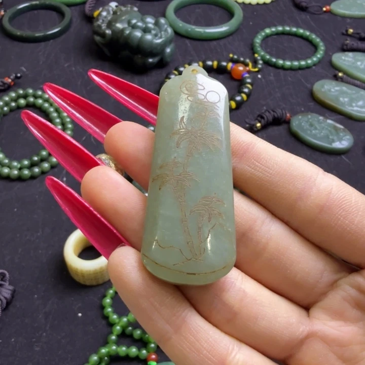 和田玉（糖玉）未镶嵌颈饰