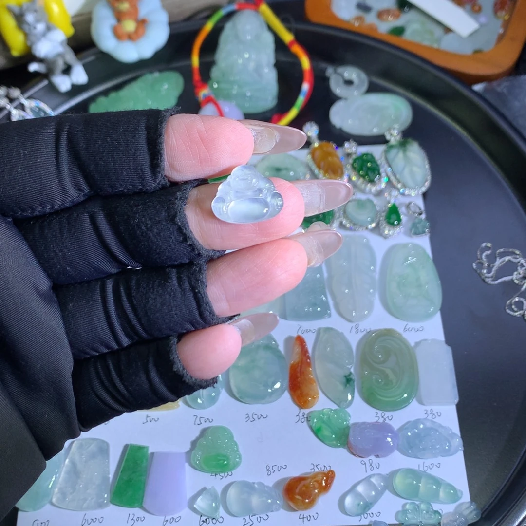 翡翠未镶嵌吊坠(不含链)冰佛