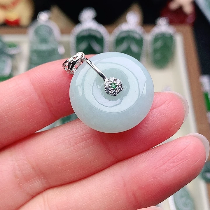 颈饰银S925镶嵌翡翠吊坠