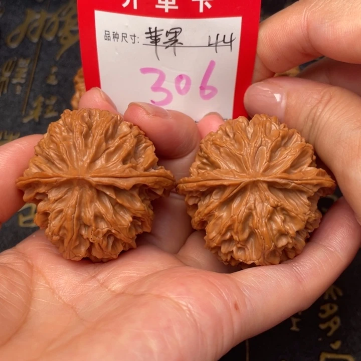 吊坠桃核文玩的好