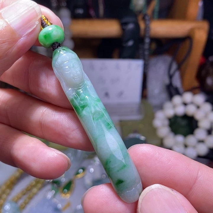 翡翠未镶嵌颈饰观音柱150