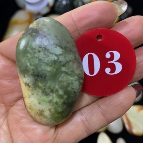 和田玉（糖玉）未镶嵌挂件