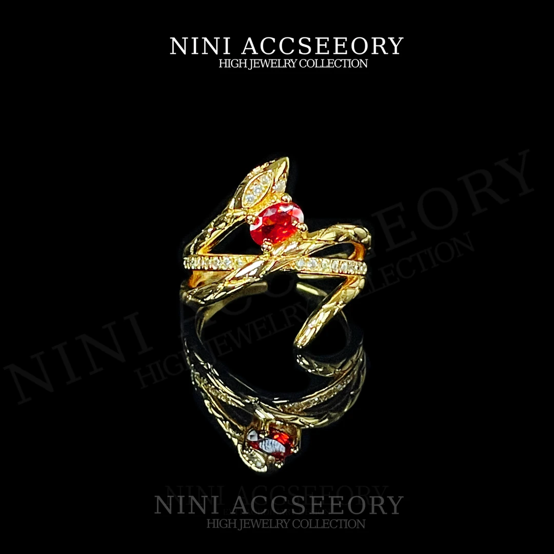 『金蛇瑞宝 』2025新年嘻哈金色十字架气质时尚千金个性蛇形戒指