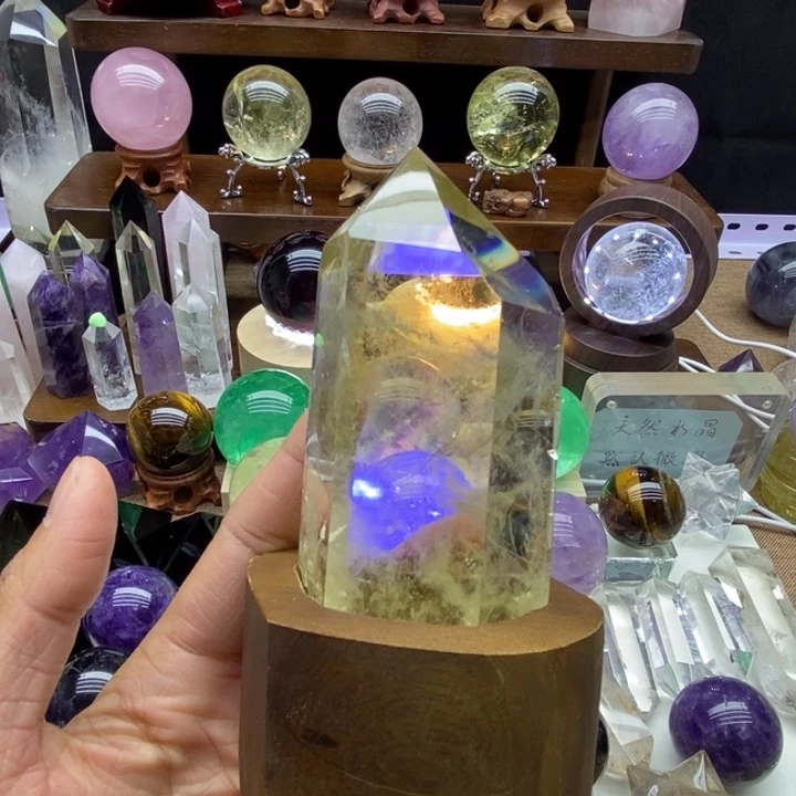 水晶摆件未镶嵌黄水晶柱