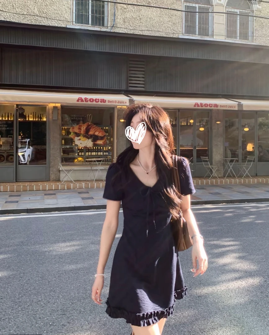 【伦敦夏令时】韩系高智感法式简约V领气质显瘦收腰连衣裙夏季新款