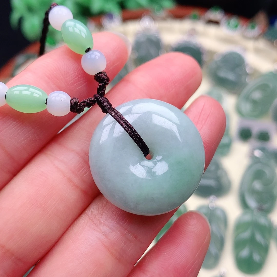 翡翠未镶嵌项链吊坠